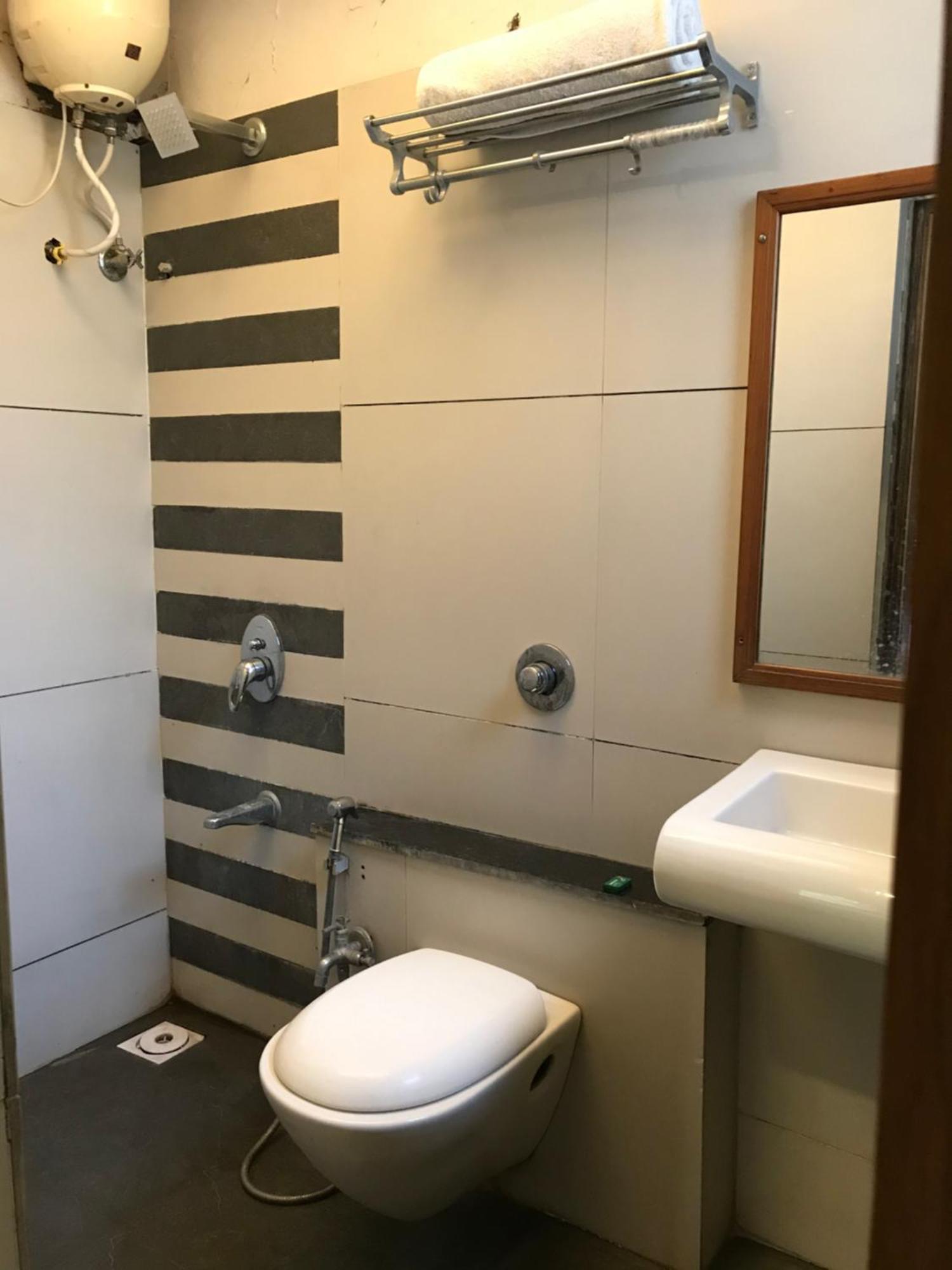Liva Rooms Nashik Exterior photo