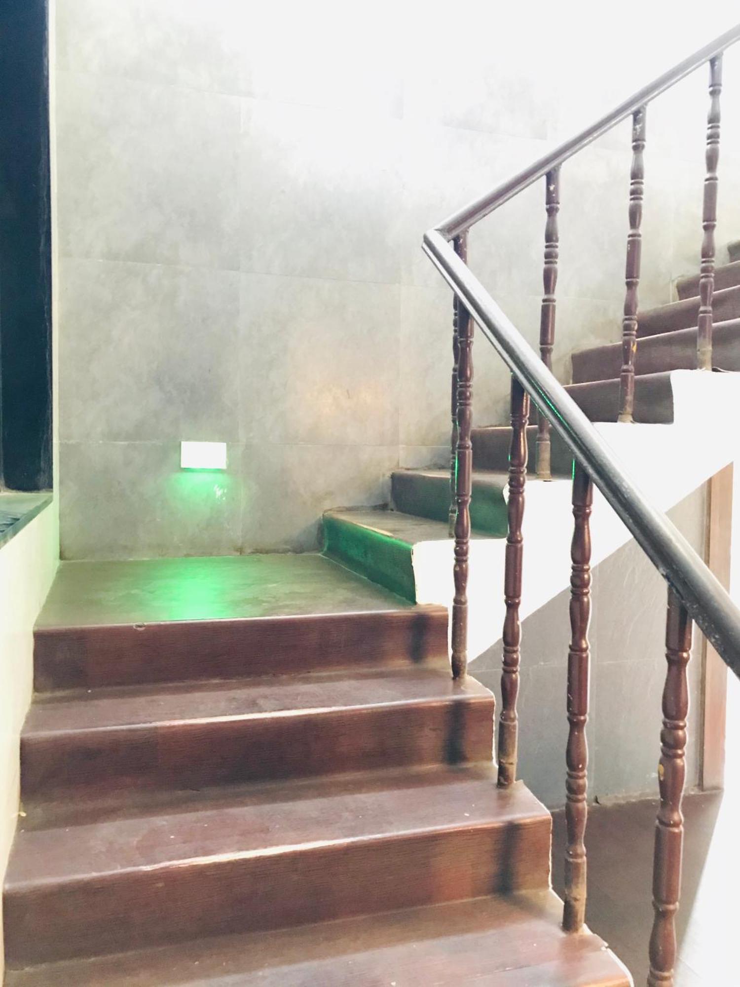 Liva Rooms Nashik Exterior photo